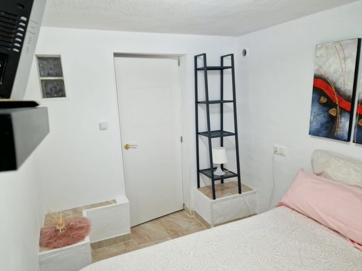 Image No.29-2 Bed Townhouse for sale