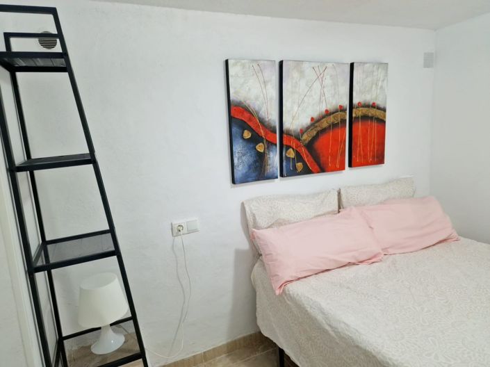 Image No.30-2 Bed Townhouse for sale
