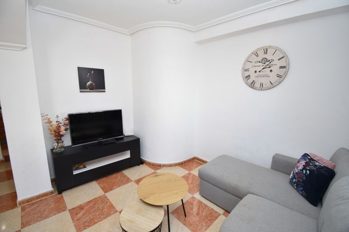 Image No.6-2 Bed Townhouse for sale