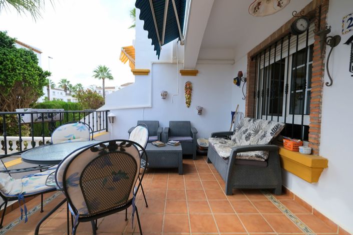 Image No.15-2 Bed Townhouse for sale