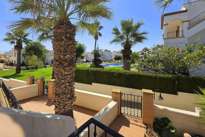 Image No.17-2 Bed Townhouse for sale