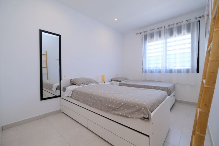 Image No.16-2 Bed Property for sale