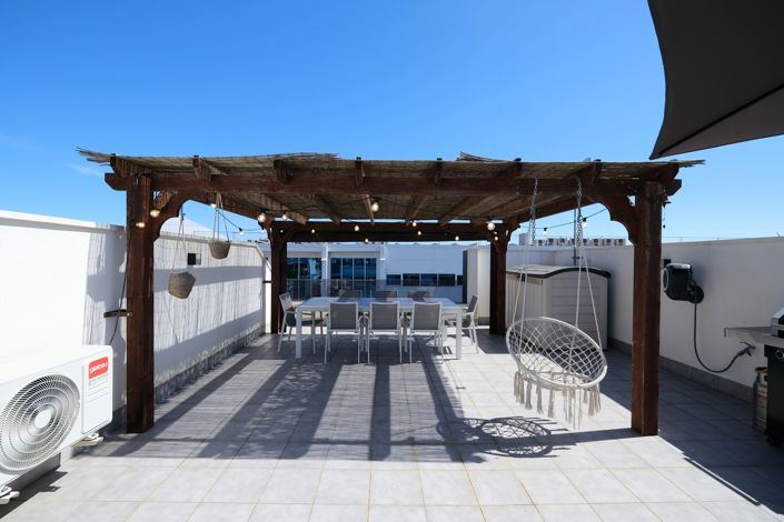 Image No.21-2 Bed Property for sale