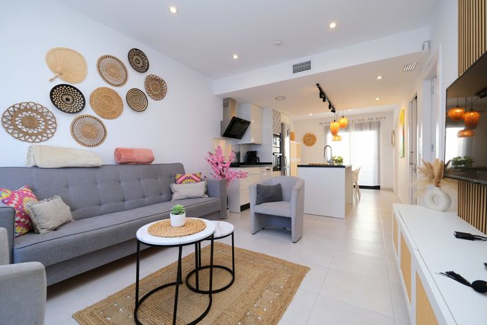 Image No.4-2 Bed Property for sale