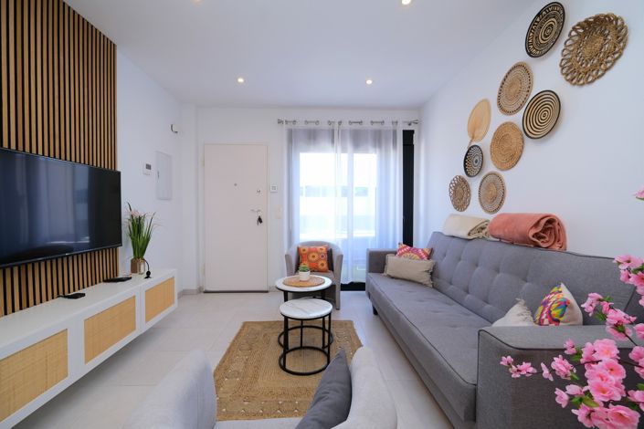 Image No.7-2 Bed Property for sale