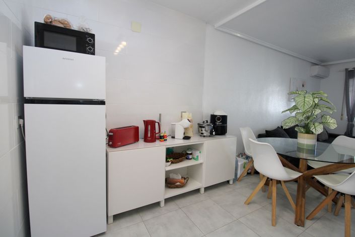 Image No.19-2 Bed Property for sale