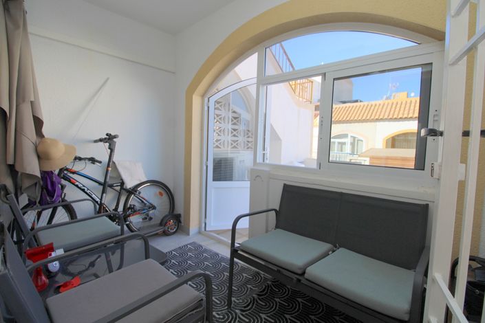 Image No.23-2 Bed Property for sale