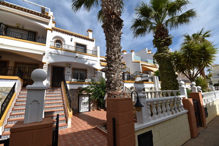 Image No.2-2 Bed Townhouse for sale