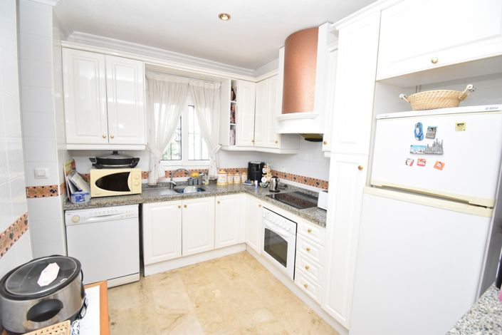 Image No.6-2 Bed Townhouse for sale