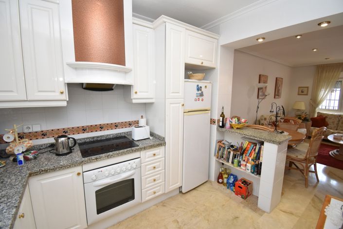 Image No.7-2 Bed Townhouse for sale