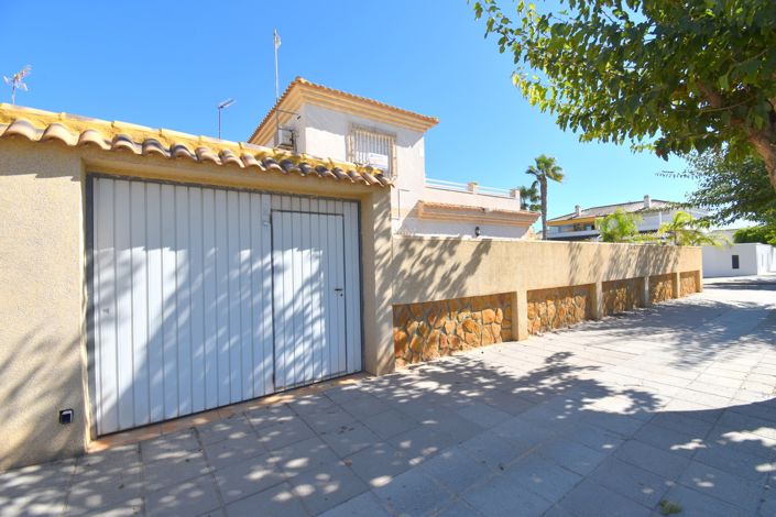 Image No.29-3 Bed Townhouse for sale
