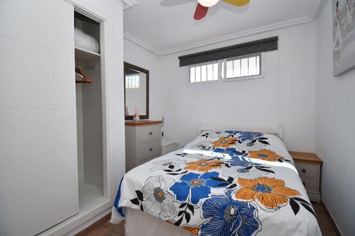 Image No.12-4 Bed Villa for sale