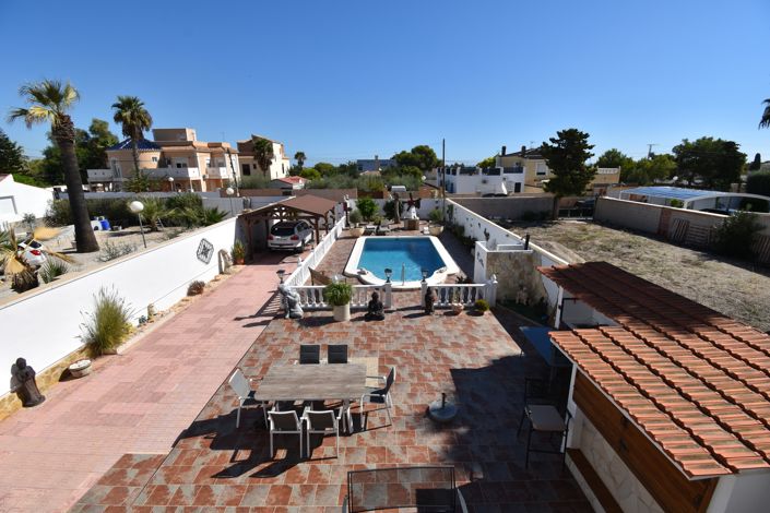 Image No.20-4 Bed Villa for sale