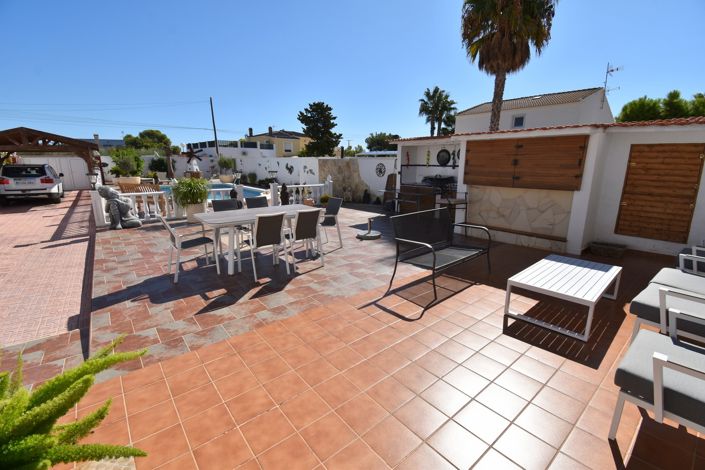 Image No.38-4 Bed Villa for sale