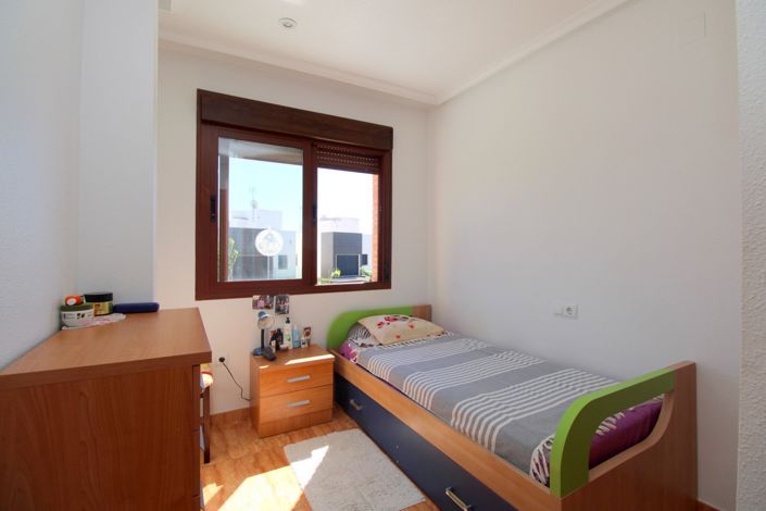 Image No.9-3 Bed Property for sale