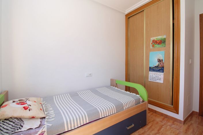 Image No.10-3 Bed Property for sale