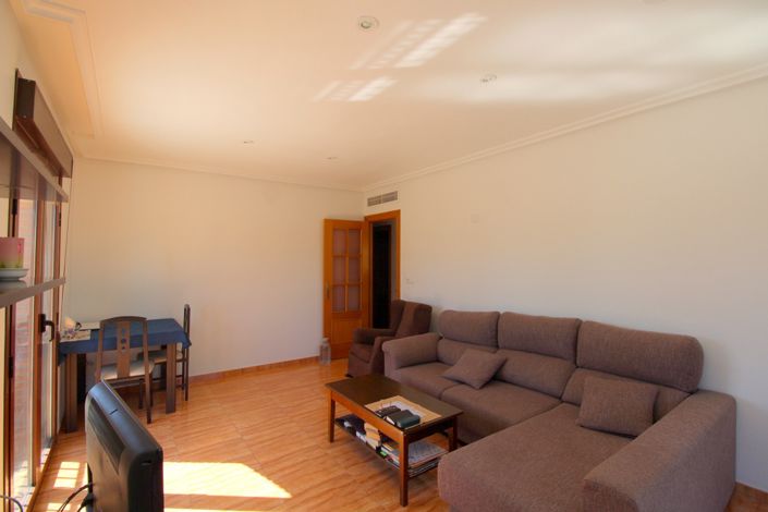 Image No.15-3 Bed Property for sale