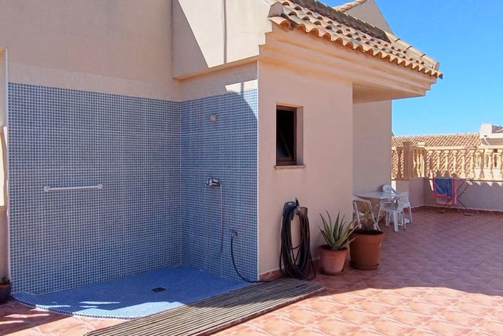 Image No.19-3 Bed Property for sale