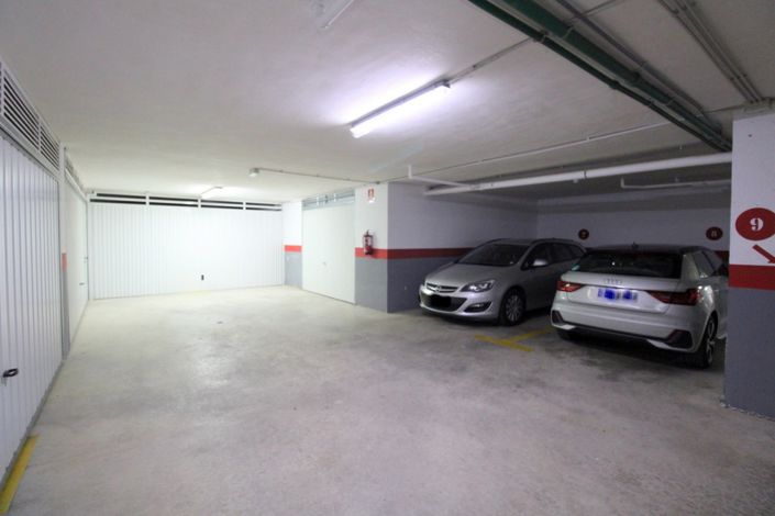 Image No.21-3 Bed Property for sale