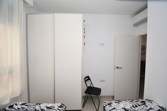 Image No.14-2 Bed Property for sale