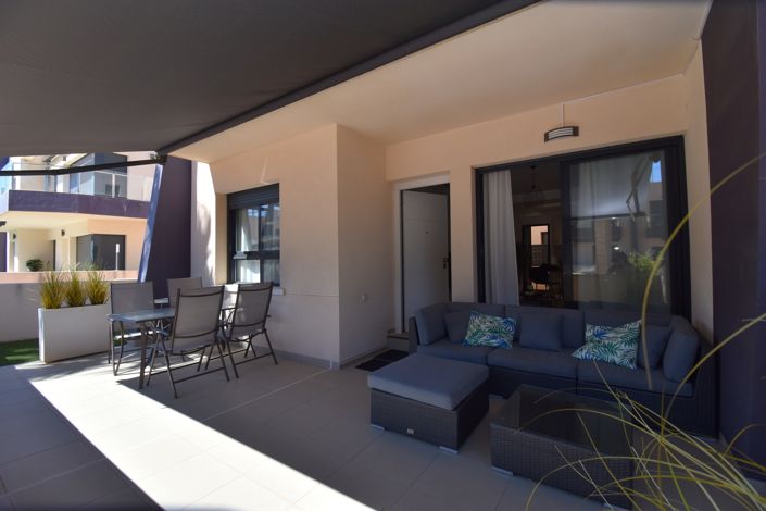 Image No.17-2 Bed Property for sale