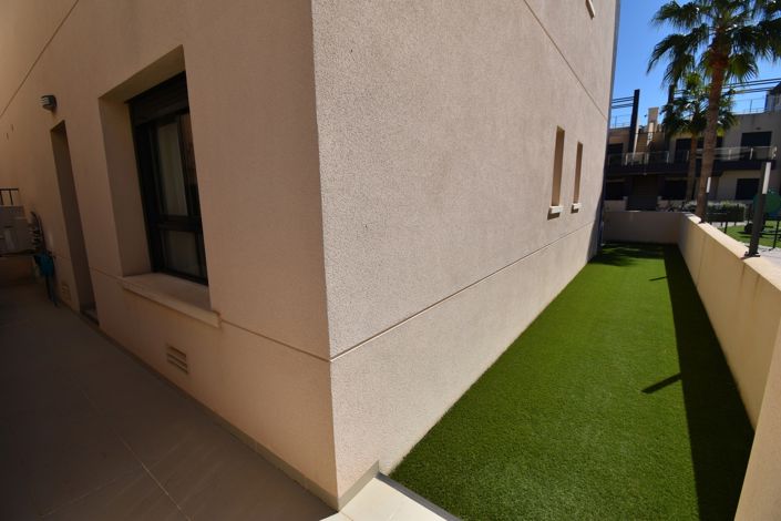 Image No.19-2 Bed Property for sale