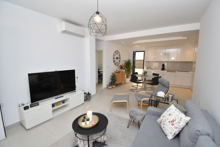 Image No.5-2 Bed Property for sale