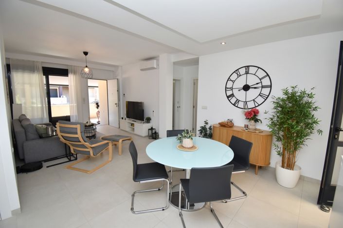Image No.9-2 Bed Property for sale