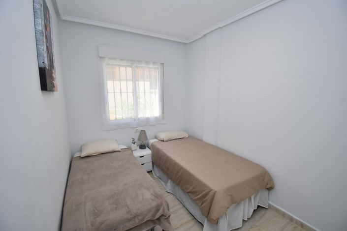 Image No.12-2 Bed Property for sale