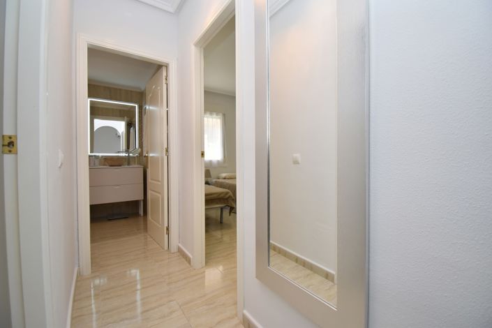 Image No.15-2 Bed Property for sale
