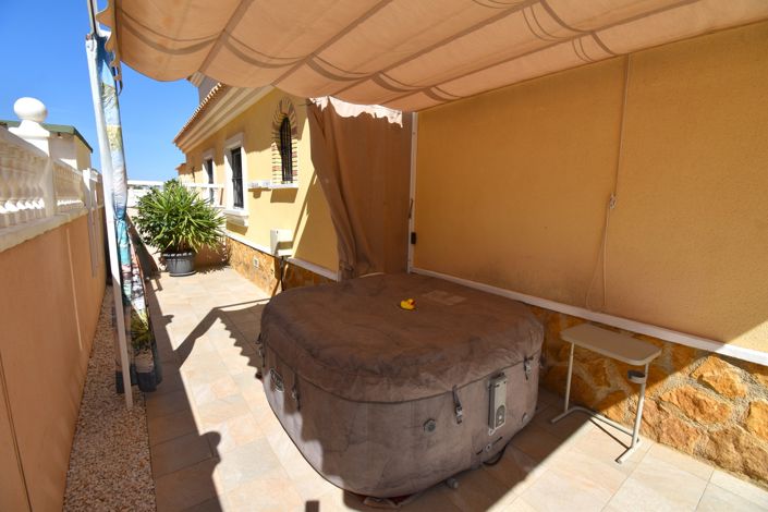 Image No.19-2 Bed Property for sale