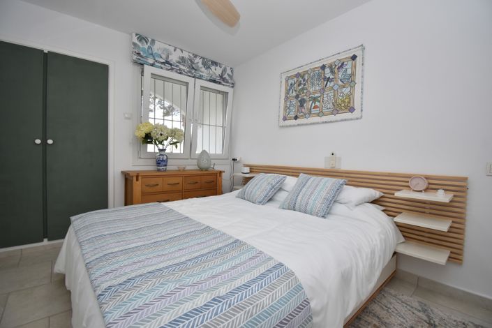 Image No.10-2 Bed Bungalow for sale