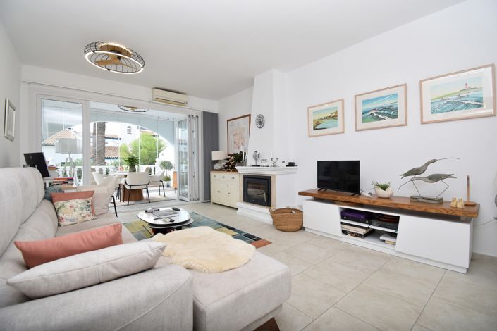 Image No.2-2 Bed Bungalow for sale