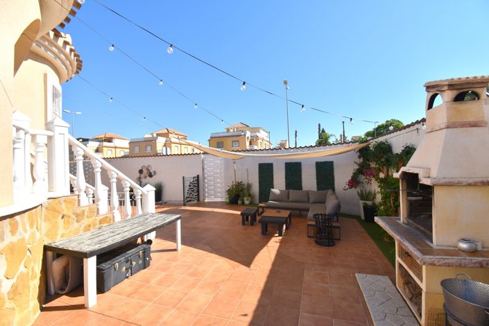 Image No.26-4 Bed Villa for sale