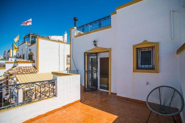 Image No.29-3 Bed Townhouse for sale