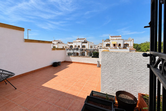 Image No.30-3 Bed Townhouse for sale