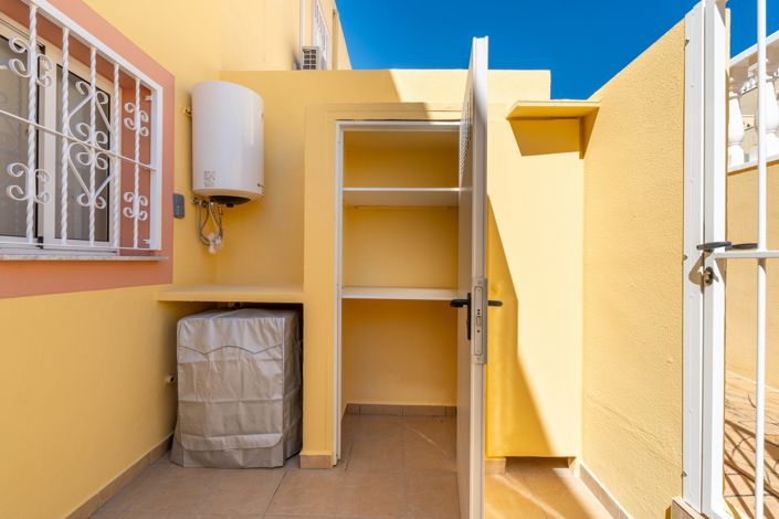 Image No.19-2 Bed Townhouse for sale