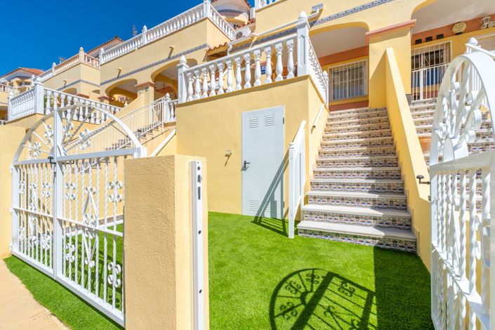 Image No.30-2 Bed Townhouse for sale