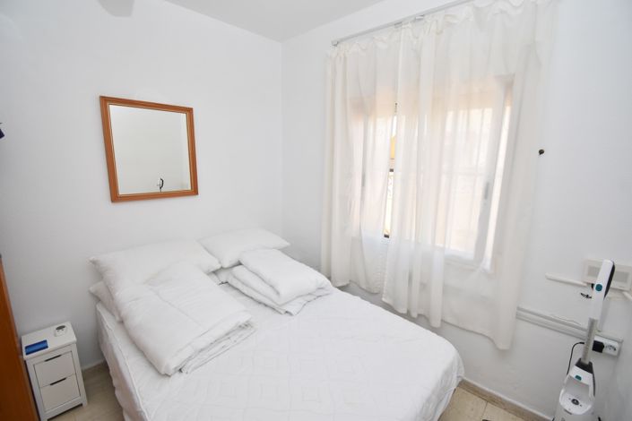 Image No.11-2 Bed Property for sale