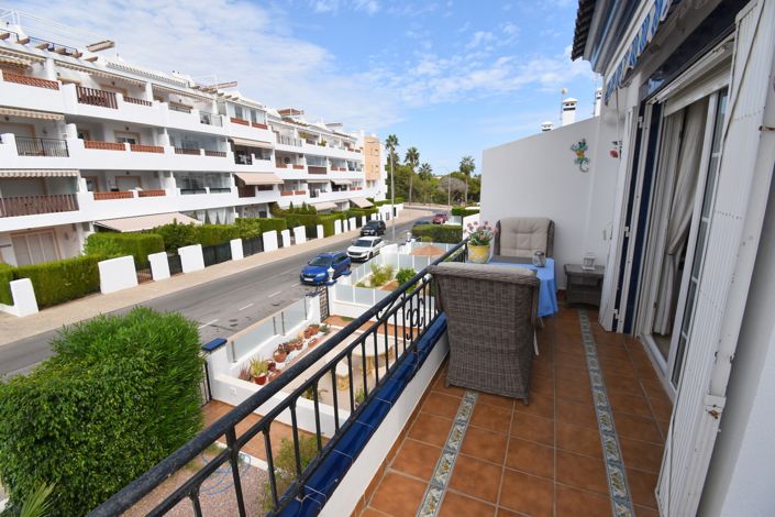 Image No.20-2 Bed Property for sale