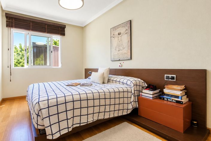 Image No.3-4 Bed Property for sale