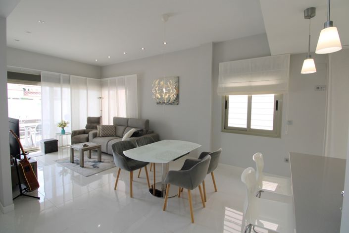 Image No.10-3 Bed Villa for sale