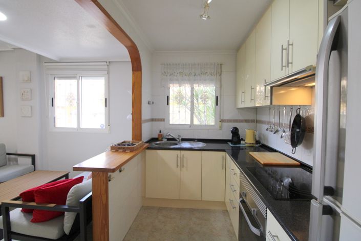 Image No.10-3 Bed Townhouse for sale