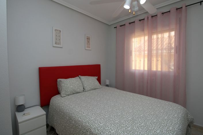 Image No.17-3 Bed Townhouse for sale