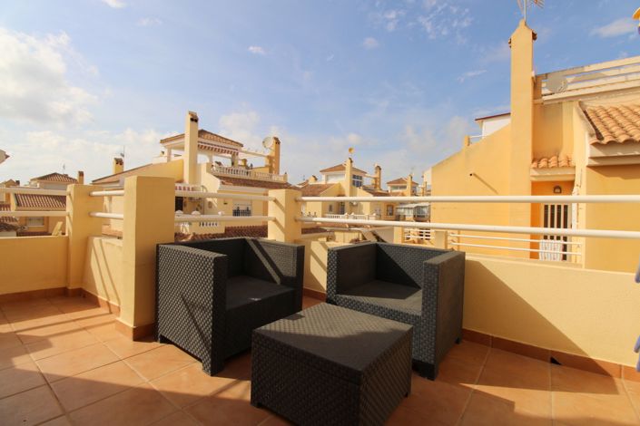 Image No.19-3 Bed Townhouse for sale
