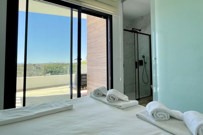 Image No.14-3 Bed Villa for sale