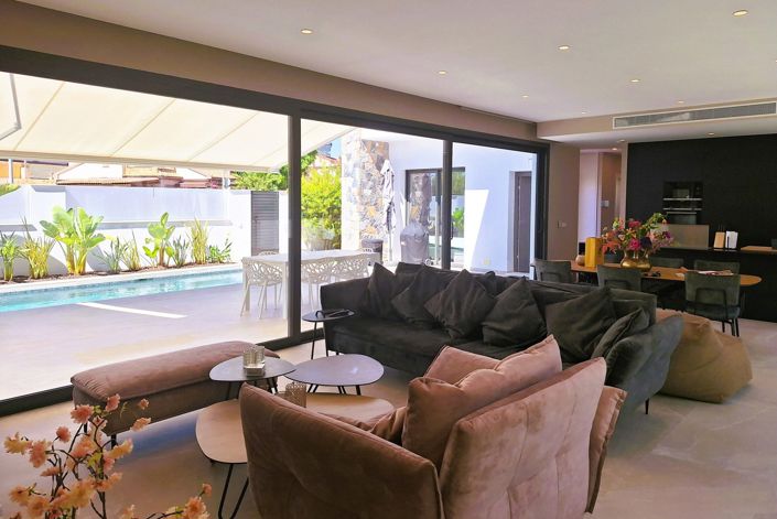 Image No.9-4 Bed Villa for sale