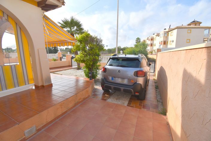 Image No.26-2 Bed Townhouse for sale