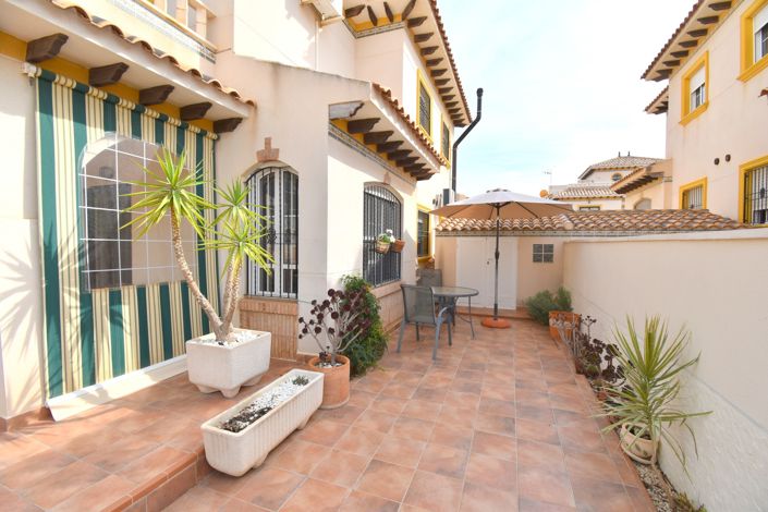 Image No.26-3 Bed Townhouse for sale