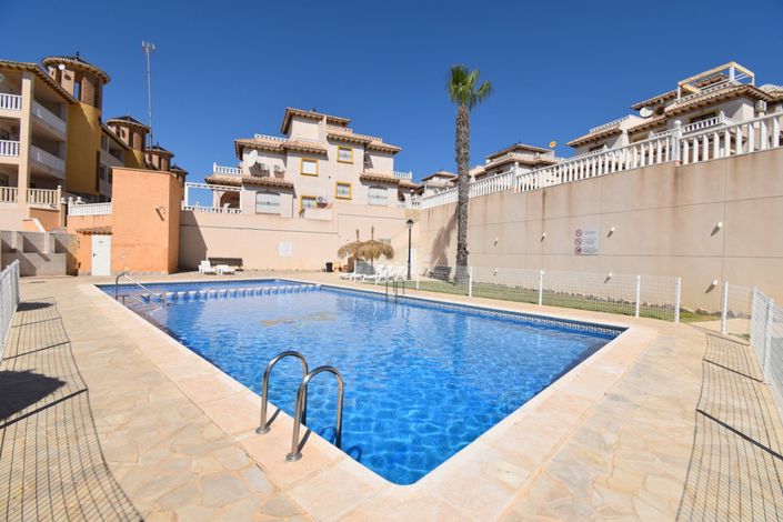 Image No.29-3 Bed Townhouse for sale